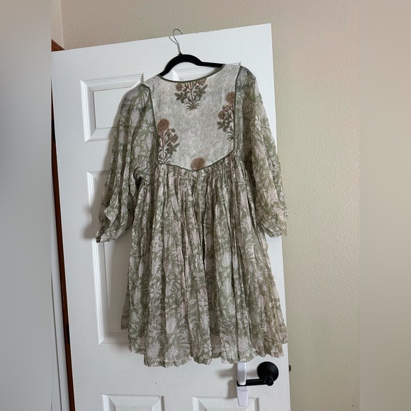 Kyra mini dress in green with embroidery - Picture 4 of 7